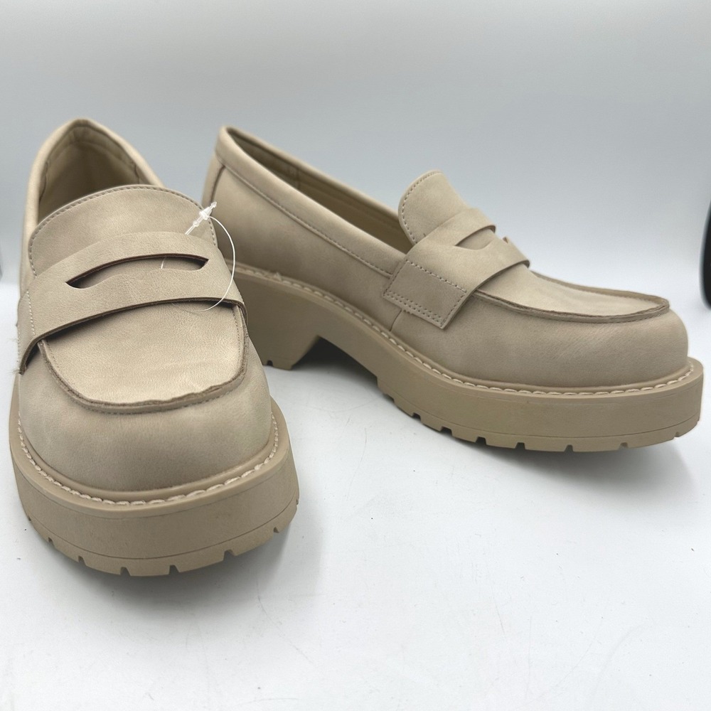 Madden Girl Contentt Clean Girl Academia Tan Chunky Lug Sole Penny Loafers Sz 7M